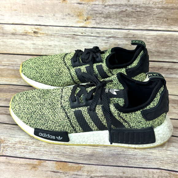 Athletic_Shoes